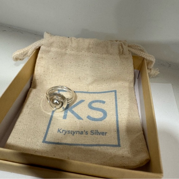 BRAND NEW SILVER RING SIZE 6 - Picture 5 of 6